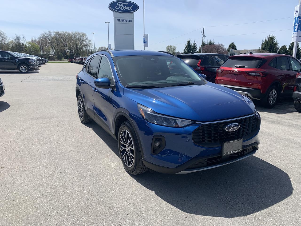 2023 Ford Escape PHEV FWD Photo2