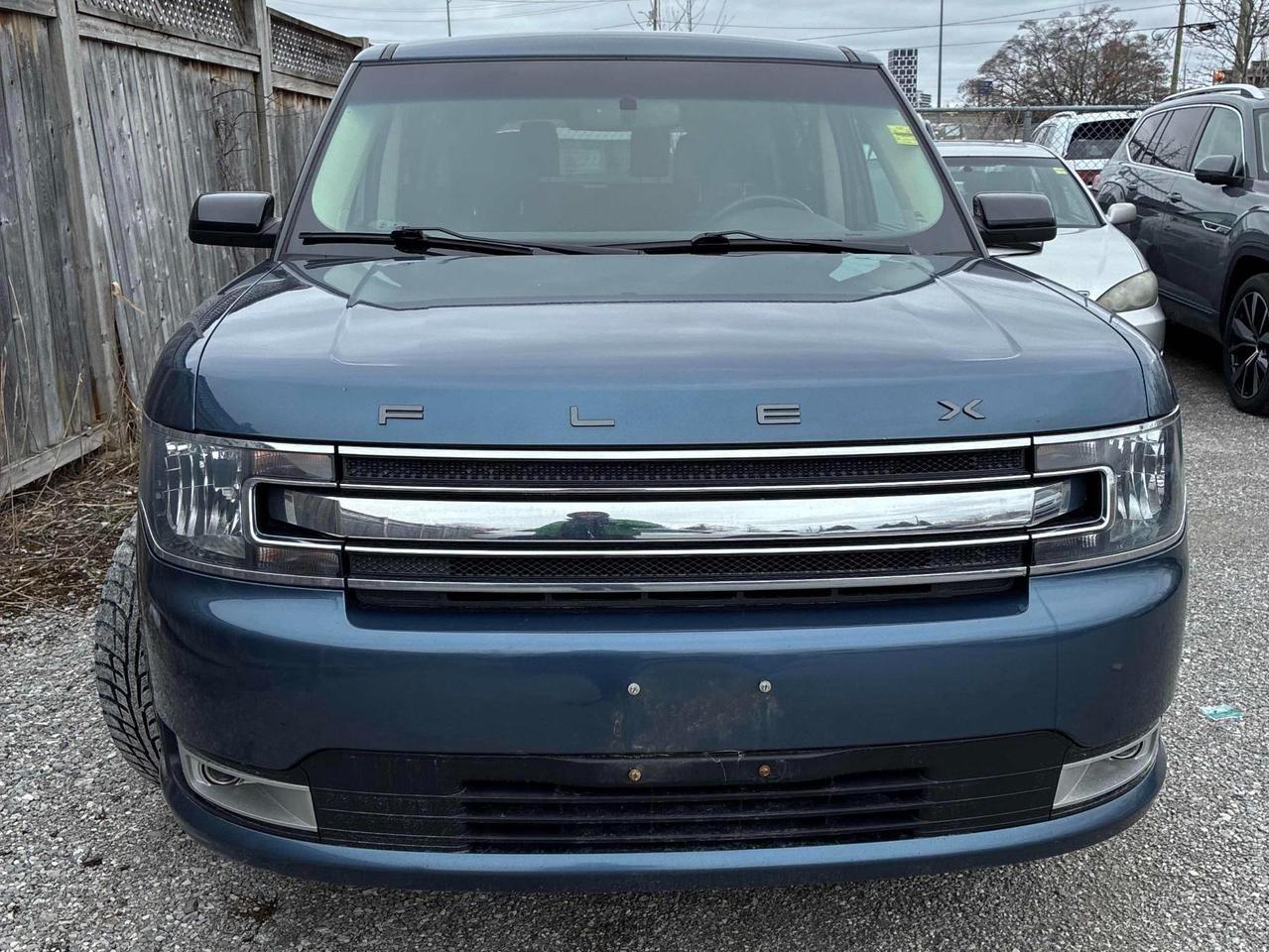 Great Condition Ford Flex SEL V6! Equipped with Leather, Heated Seats, Power Seats, Memory Driver Seat, Apple Car Play, Android Auto, Cruise Control, Dual Climate Control, Power Group, Alloy Wheels, Fog Lights