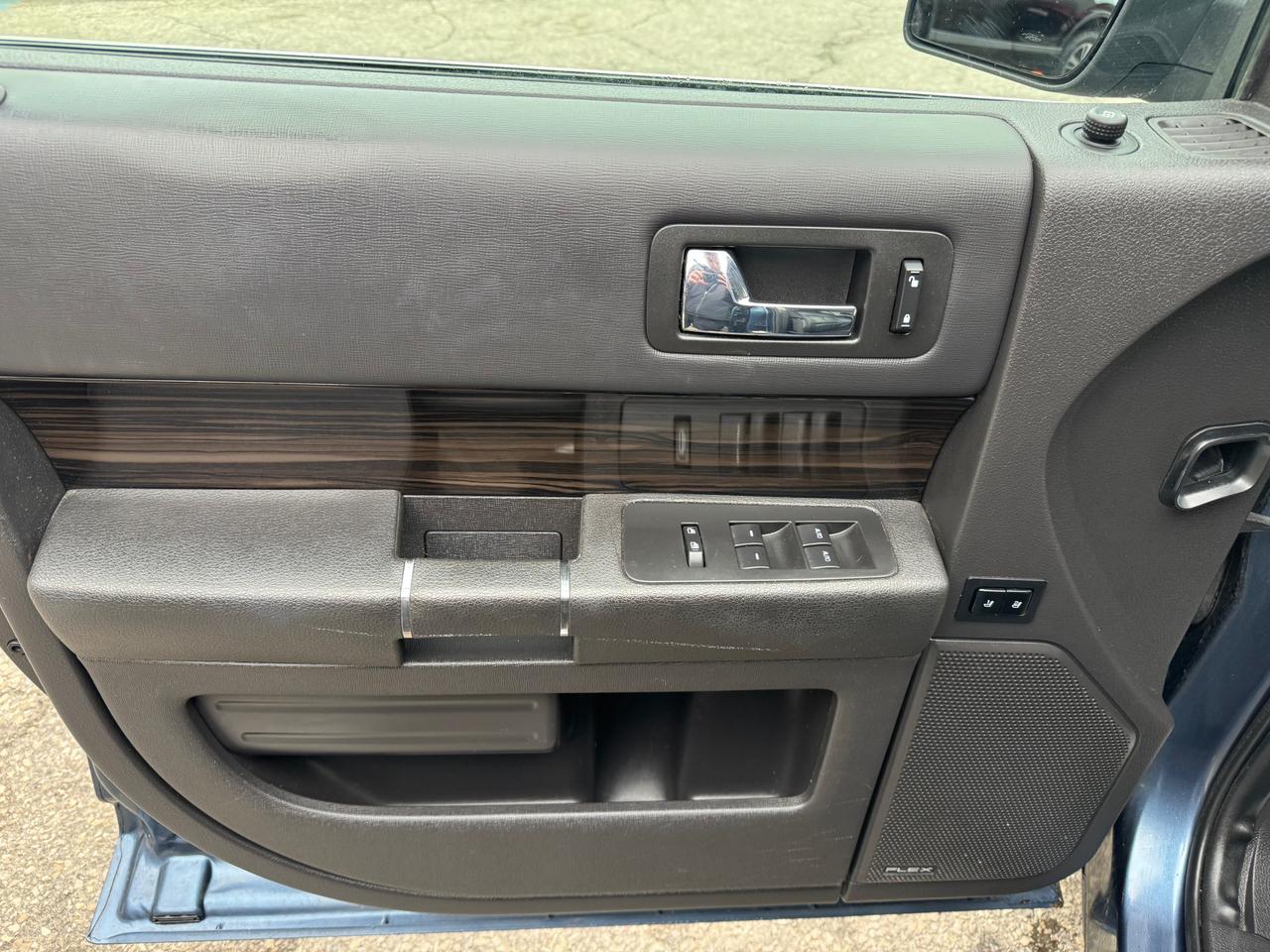 2018 Ford Flex SEL 6 Passenger | Leather | Apple Car Play | Android Auto Photo