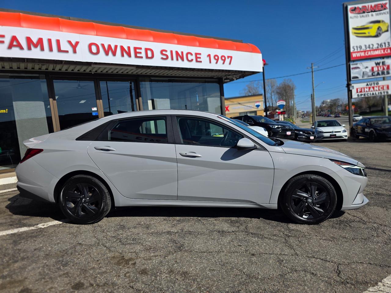 2023 Hyundai Elantra Preferred w/Tech Package LOW KMS | ONE OWNER | NAVI | Sunroof | BSM | Heated Seats Photo