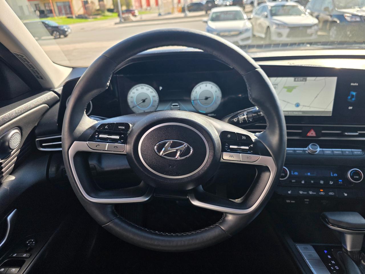 2023 Hyundai Elantra Preferred w/Tech Package LOW KMS | ONE OWNER | NAVI | Sunroof | BSM | Heated Seats Photo