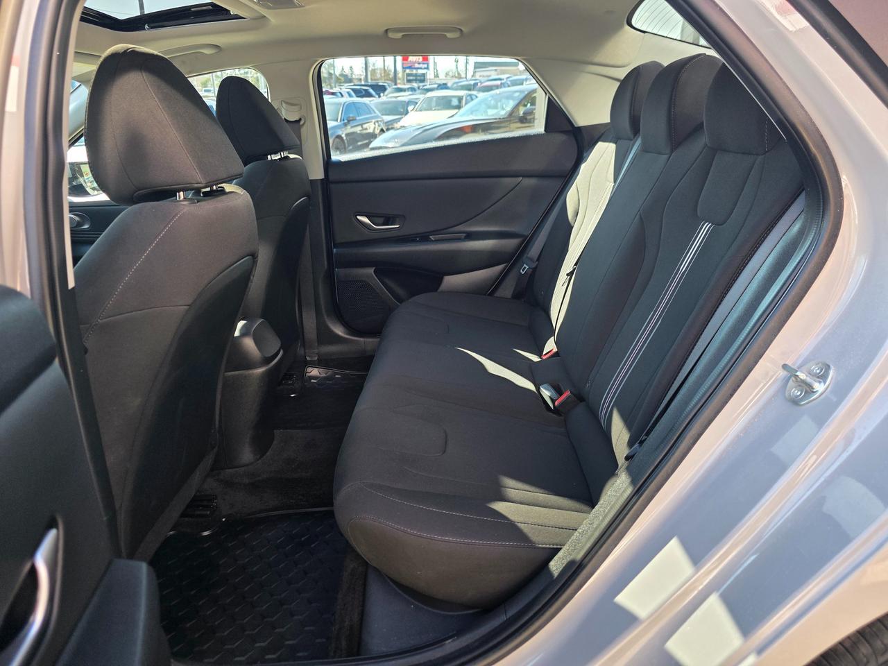 2023 Hyundai Elantra Preferred w/Tech Package LOW KMS | ONE OWNER | NAVI | Sunroof | BSM | Heated Seats Photo