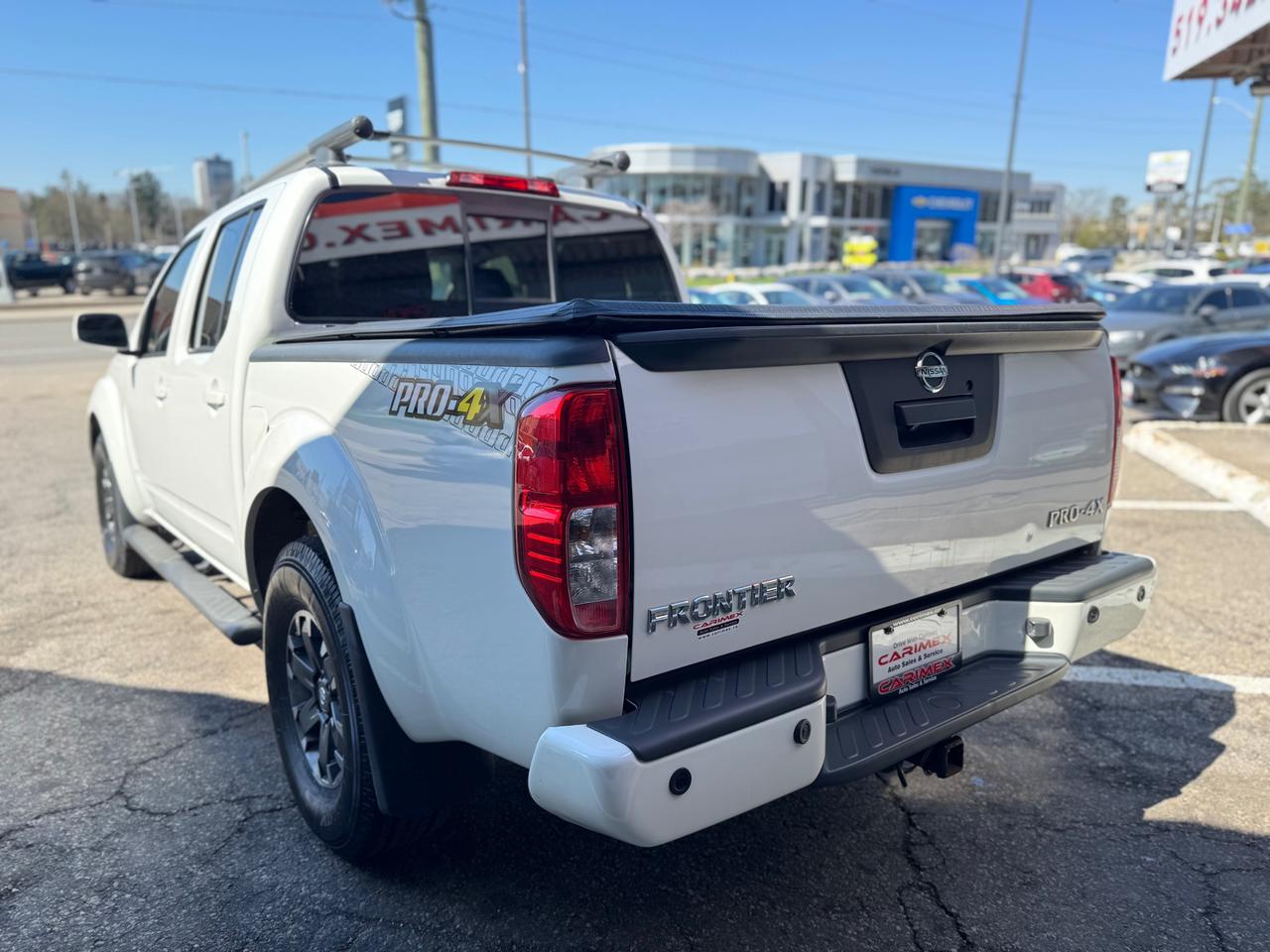 2017 Nissan Frontier PRO-4X **SALE PENDING** Photo2