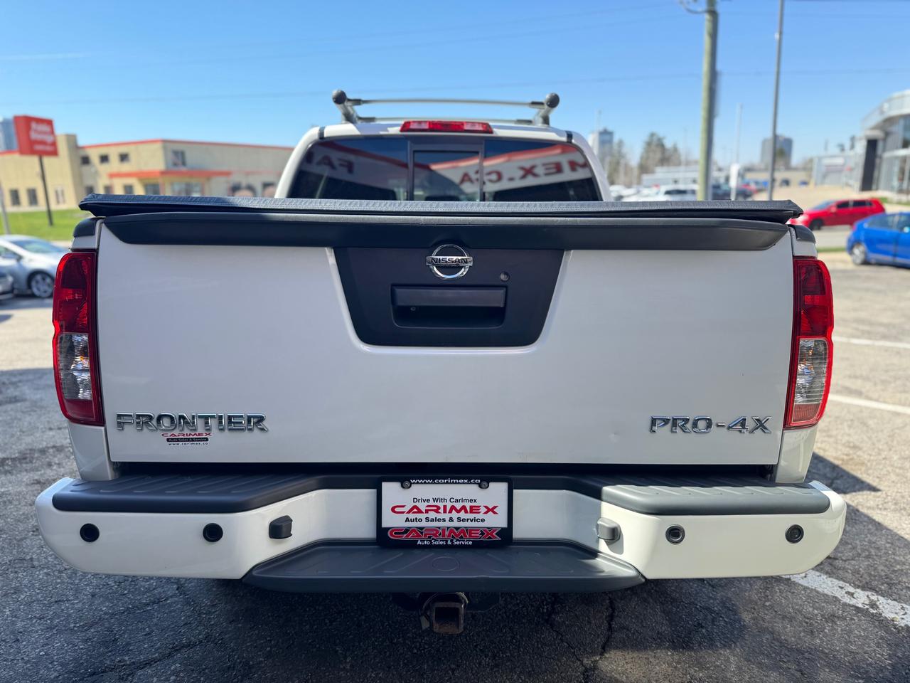 2017 Nissan Frontier PRO-4X **SALE PENDING** Photo3