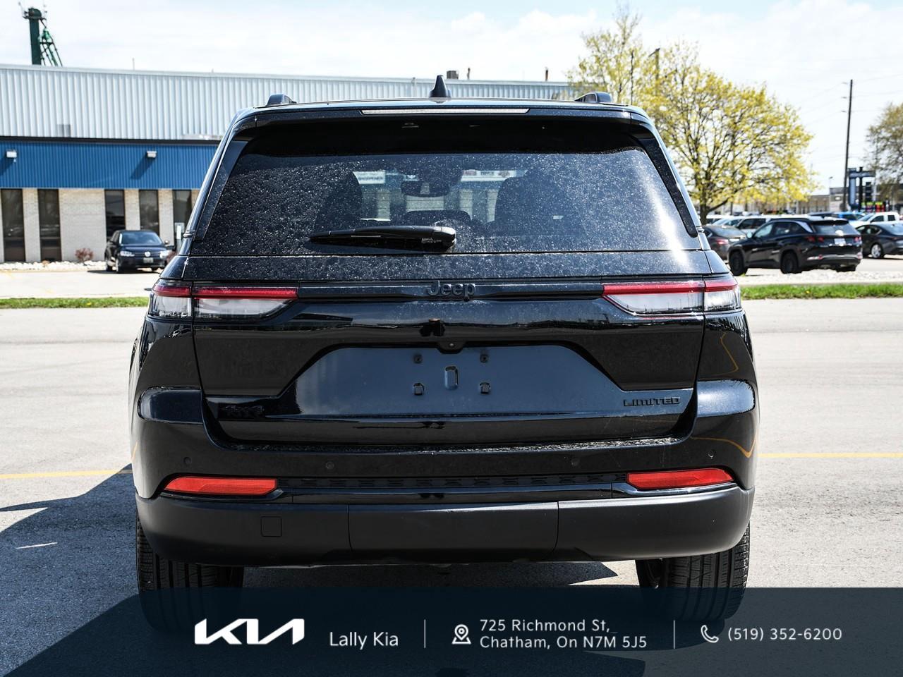 2024 Jeep Grand Cherokee 2024 Jeep Grand Cherokee Limited | Black Appearance Package | Stock #LK00819T Photo