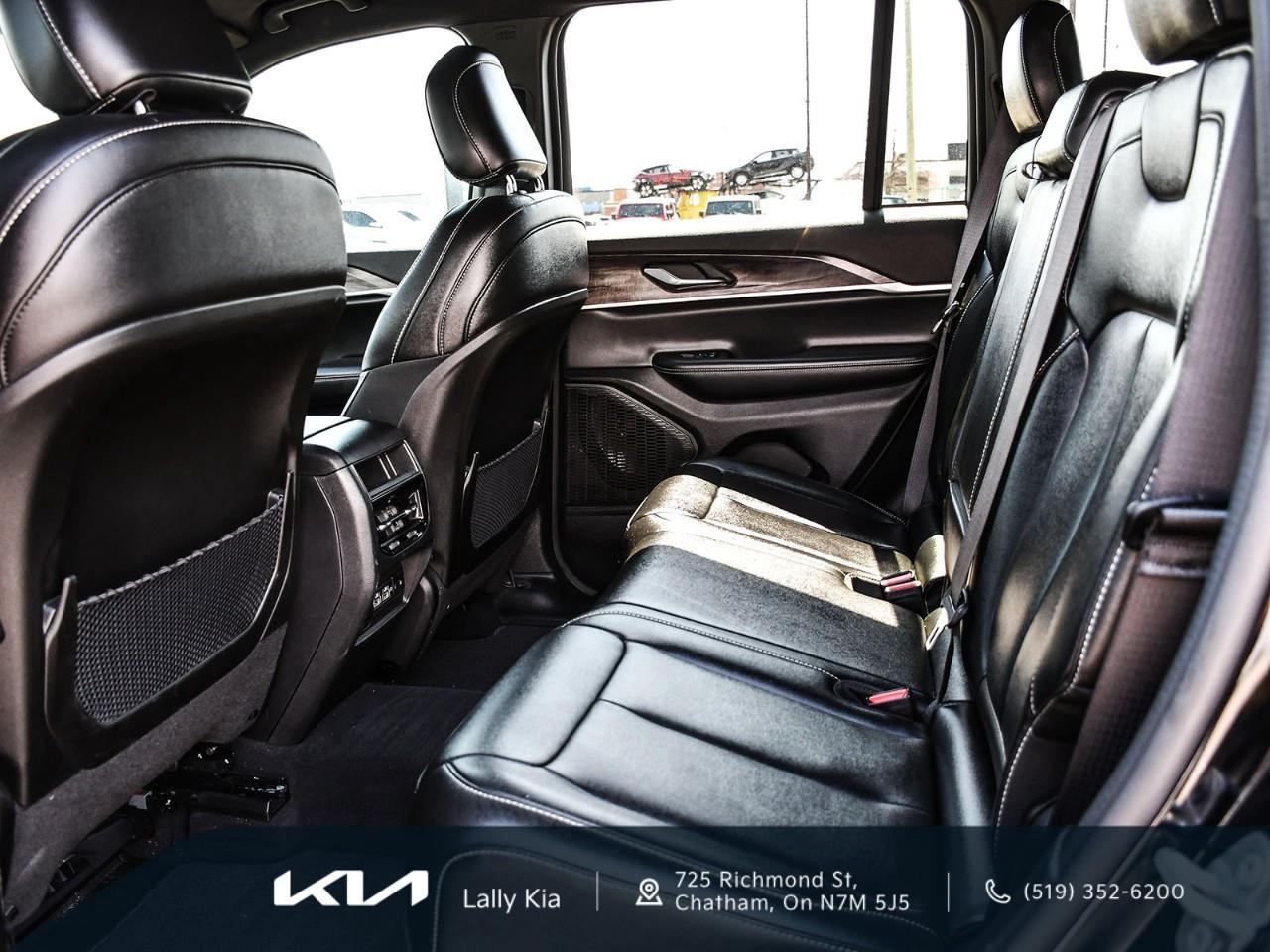 2024 Jeep Grand Cherokee 2024 Jeep Grand Cherokee Limited | Black Appearance Package | Stock #LK00819T Photo