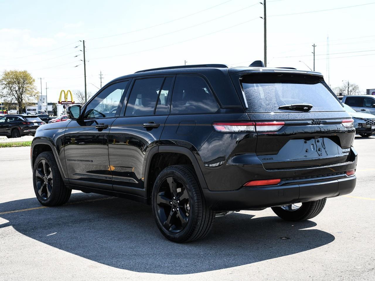 2024 Jeep Grand Cherokee 2024 Jeep Grand Cherokee Limited | Black Appearance Package | Stock #LK00819T Photo