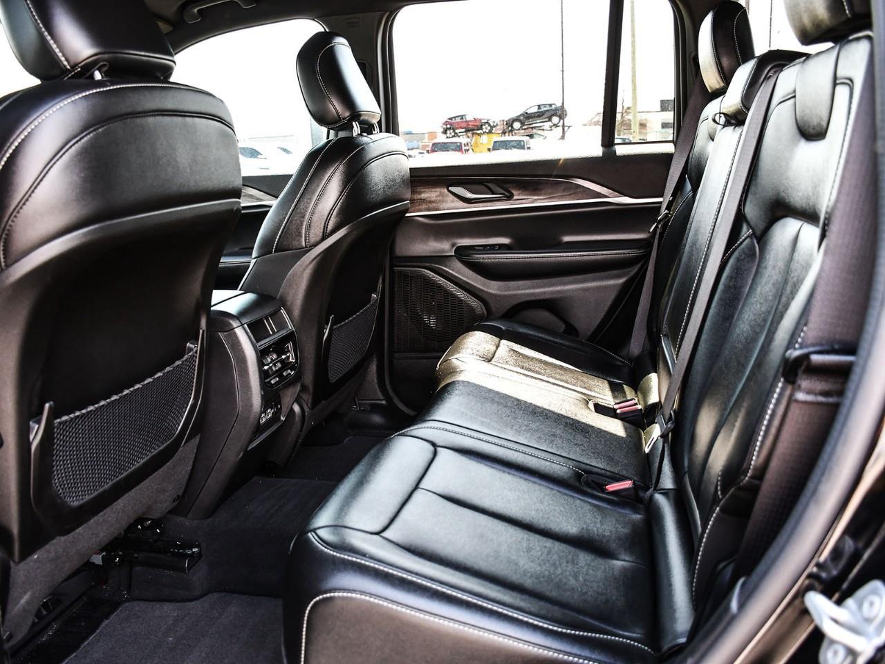 2024 Jeep Grand Cherokee 2024 Jeep Grand Cherokee Limited | Black Appearance Package | Stock #LK00819T Photo