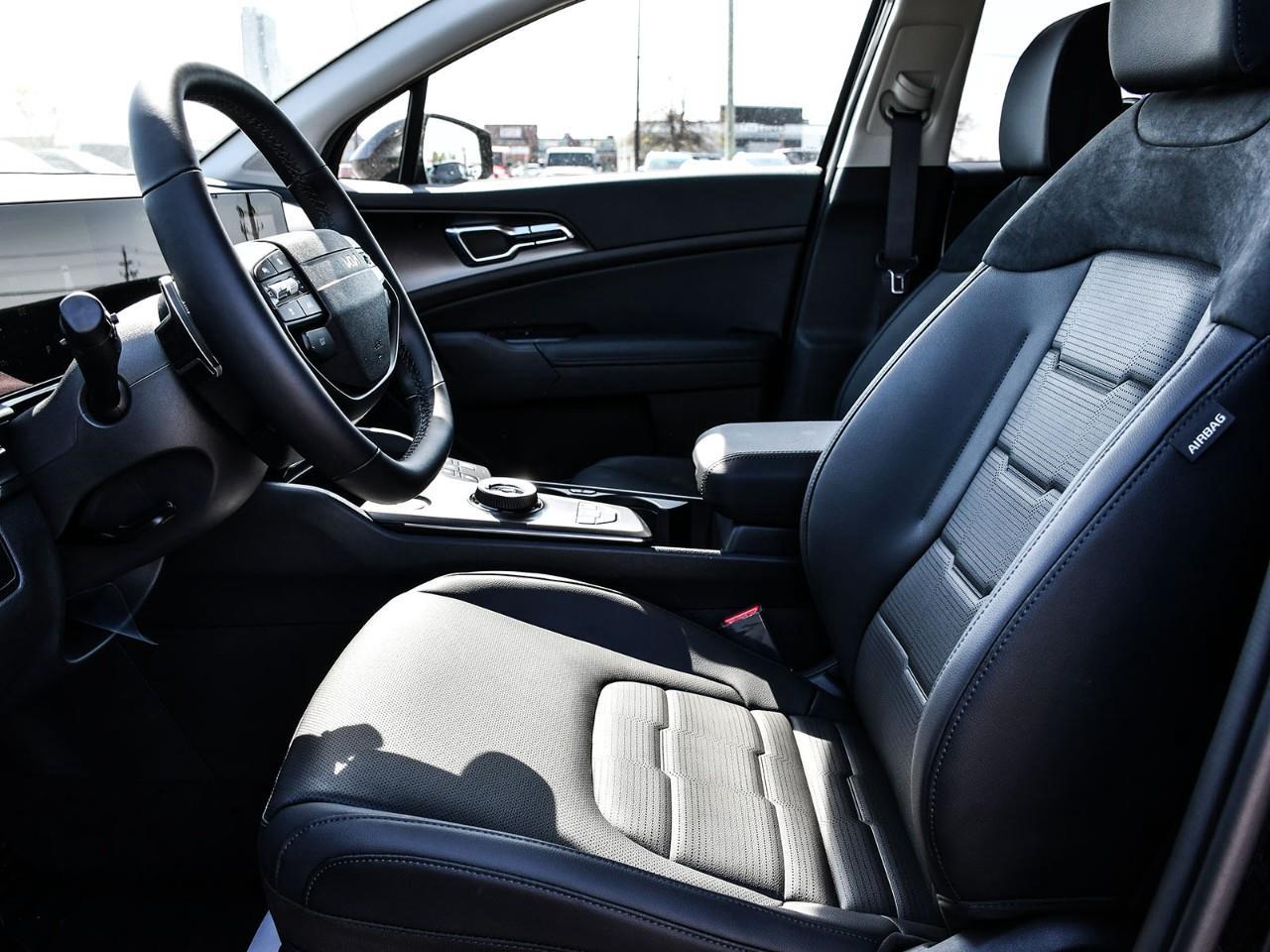 2026 Kia Sportage Plug-In Hybrid SX w/Black Interior 2026 Kia Sportage Plug-In Hybrid – SX Photo