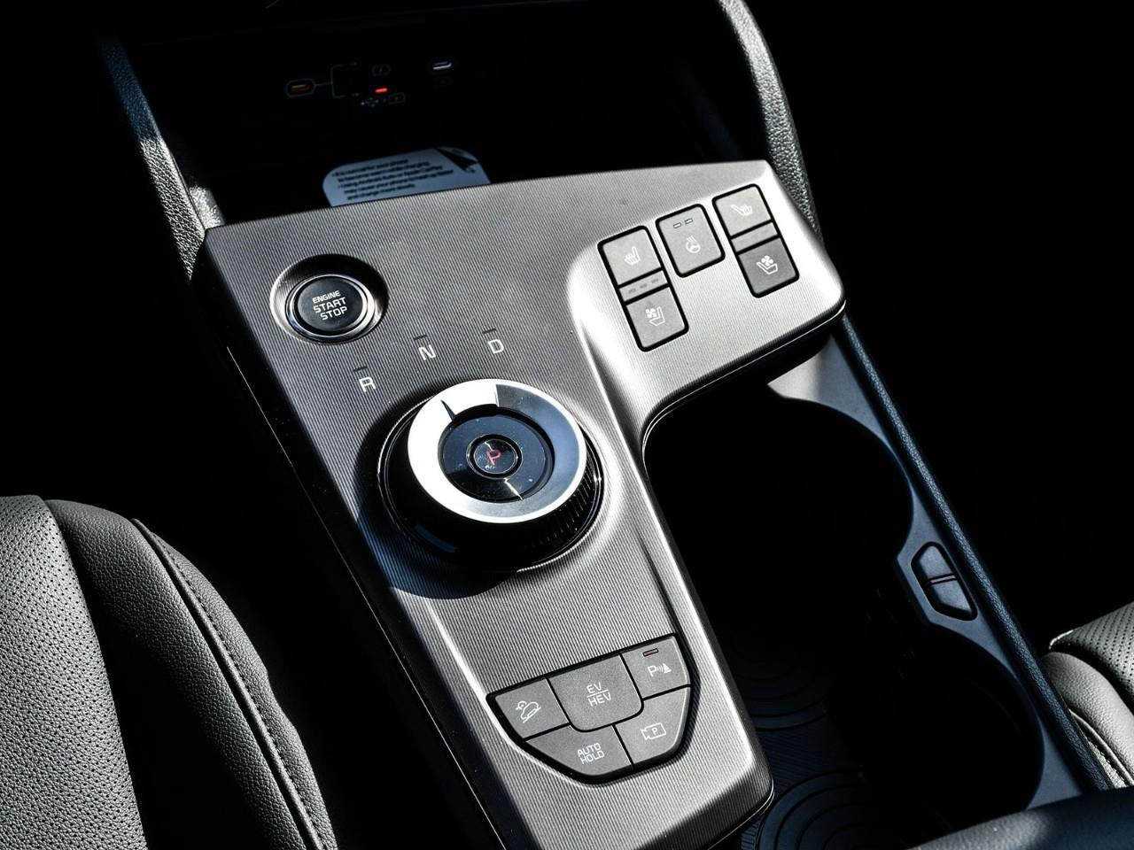 2026 Kia Sportage Plug-In Hybrid SX w/Black Interior 2026 Kia Sportage Plug-In Hybrid – SX Photo