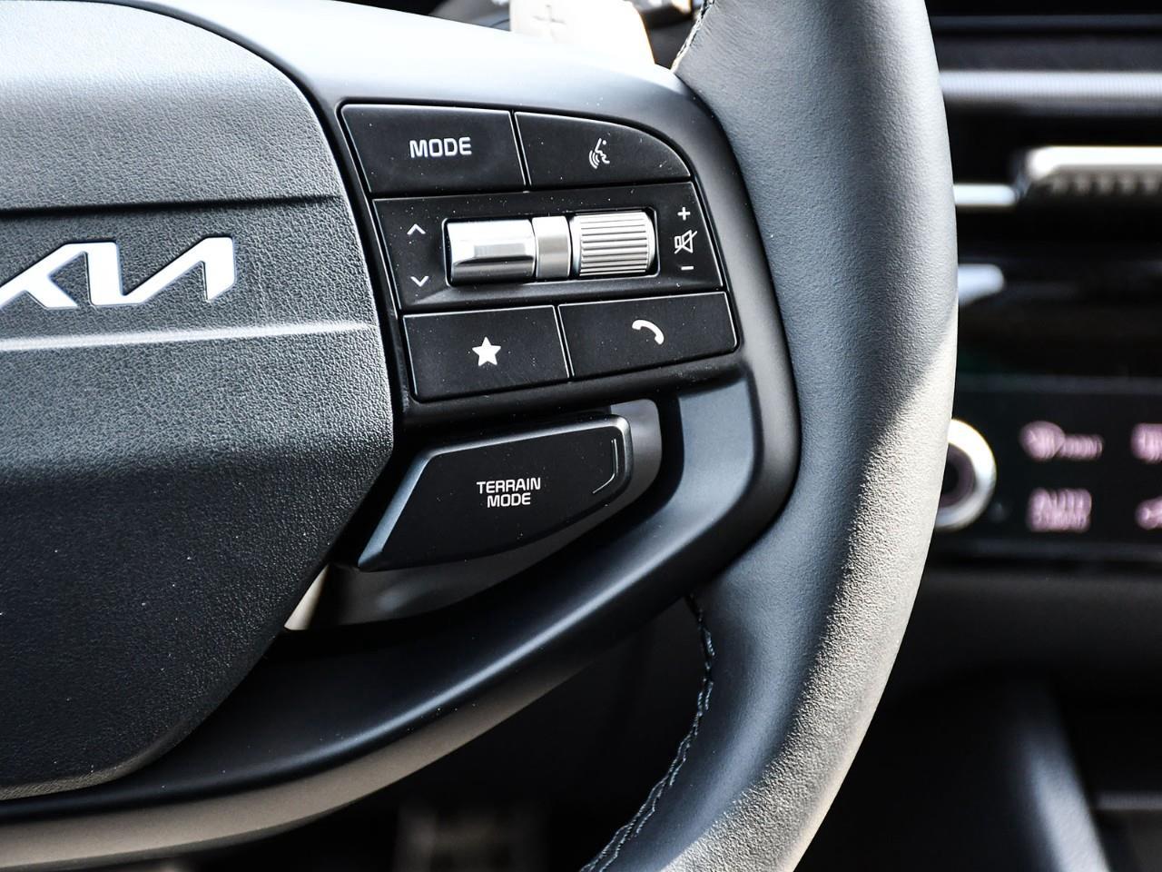 2026 Kia Sportage Plug-In Hybrid SX w/Black Interior 2026 Kia Sportage Plug-In Hybrid – SX Photo