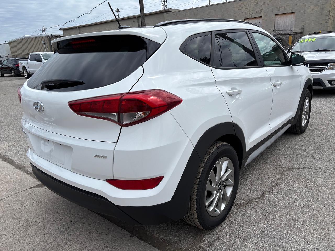 2017 Hyundai Tucson SE Photo3