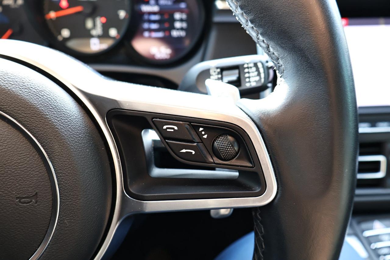 2020 Porsche Macan  Photo