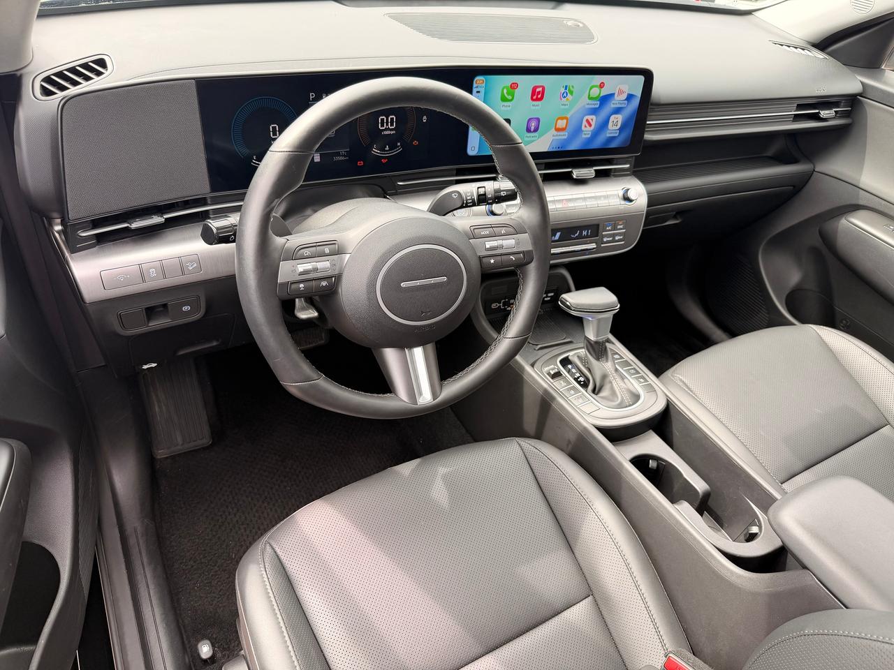2025 Hyundai KONA Preferred Trend AWD+Roof+Drive Assist+CLEAN CARFAX Photo