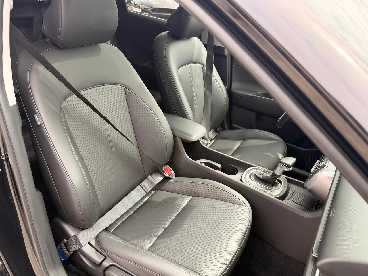 2025 Hyundai KONA Preferred Trend AWD+Roof+Drive Assist+CLEAN CARFAX Photo