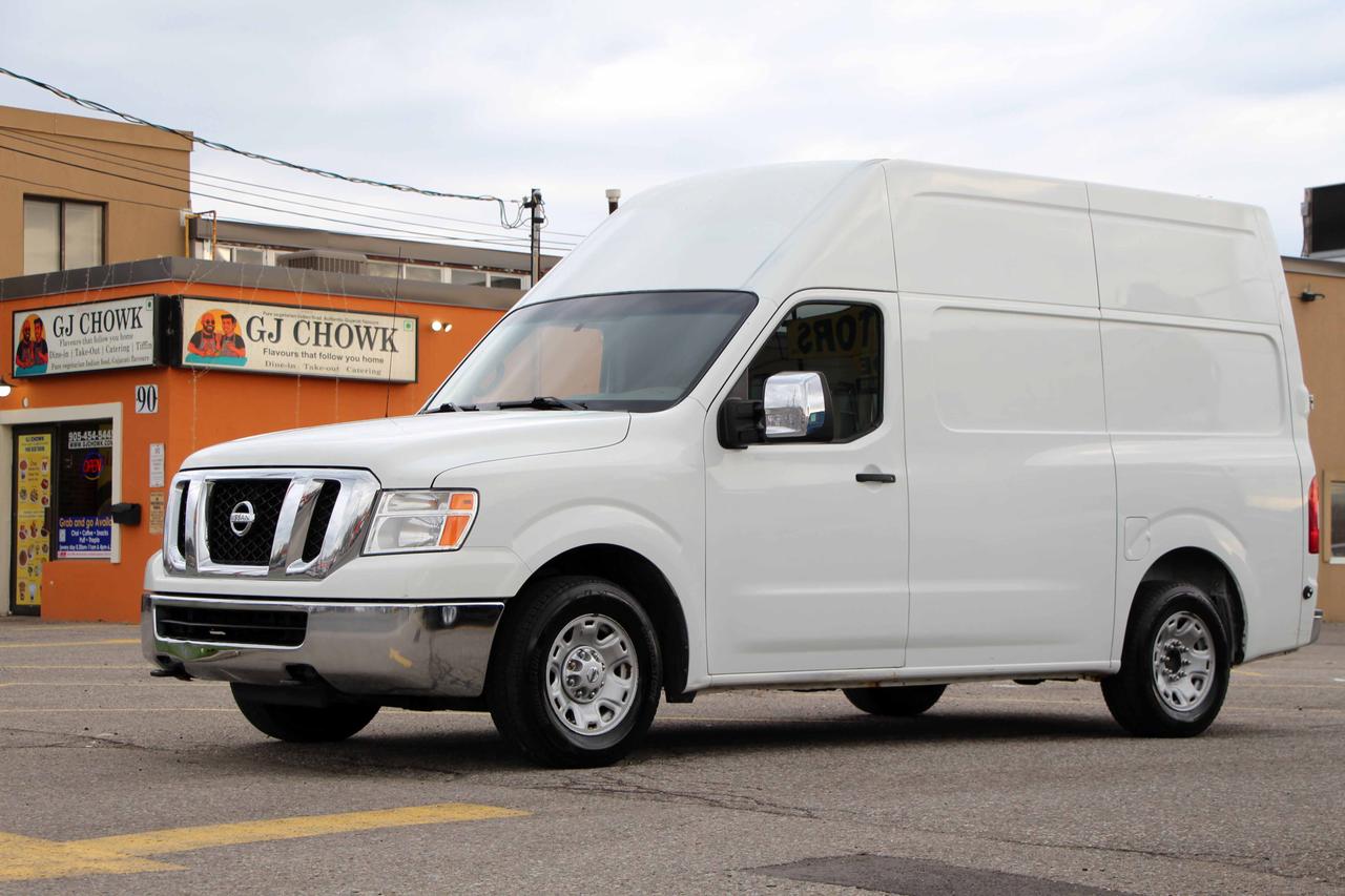 2015 Nissan NV 2500 SV Photo2