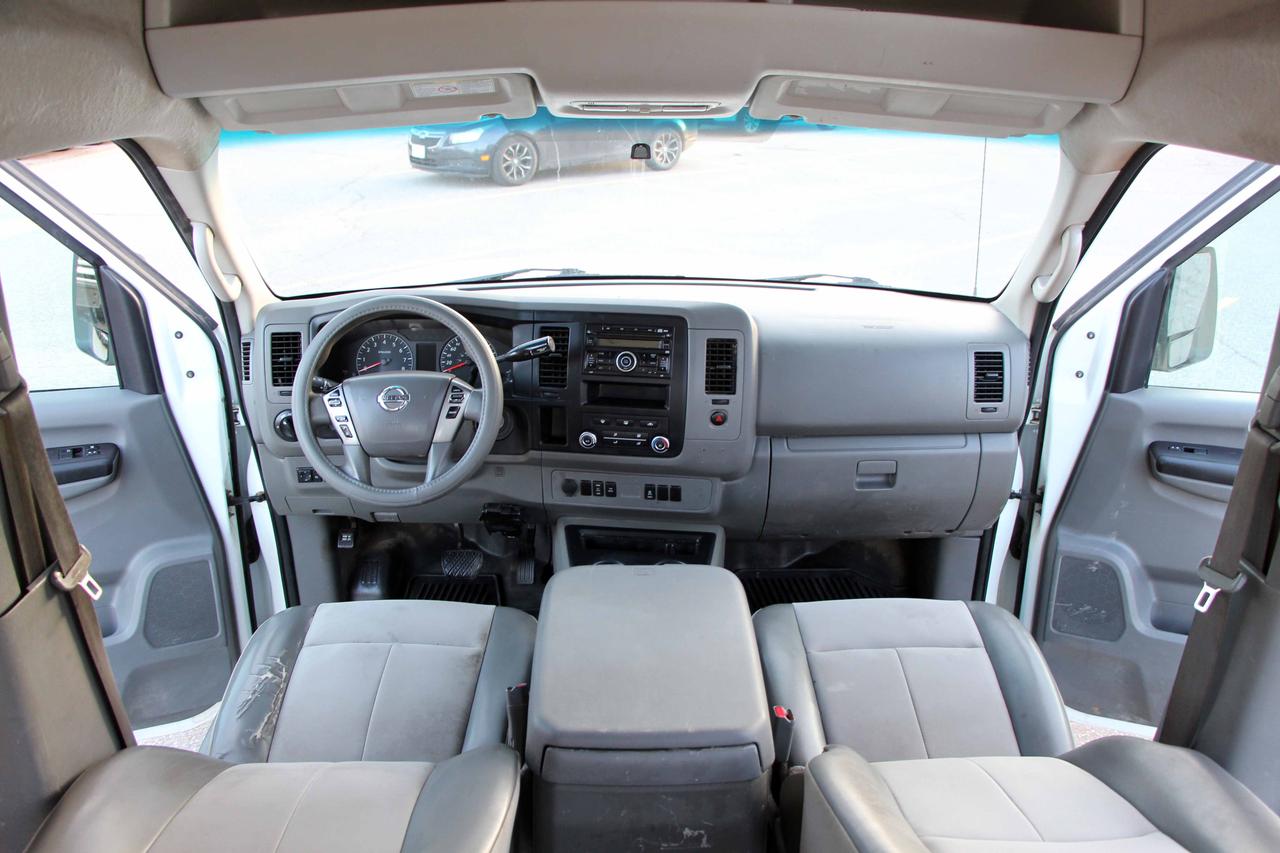 2015 Nissan NV 2500 SV Photo
