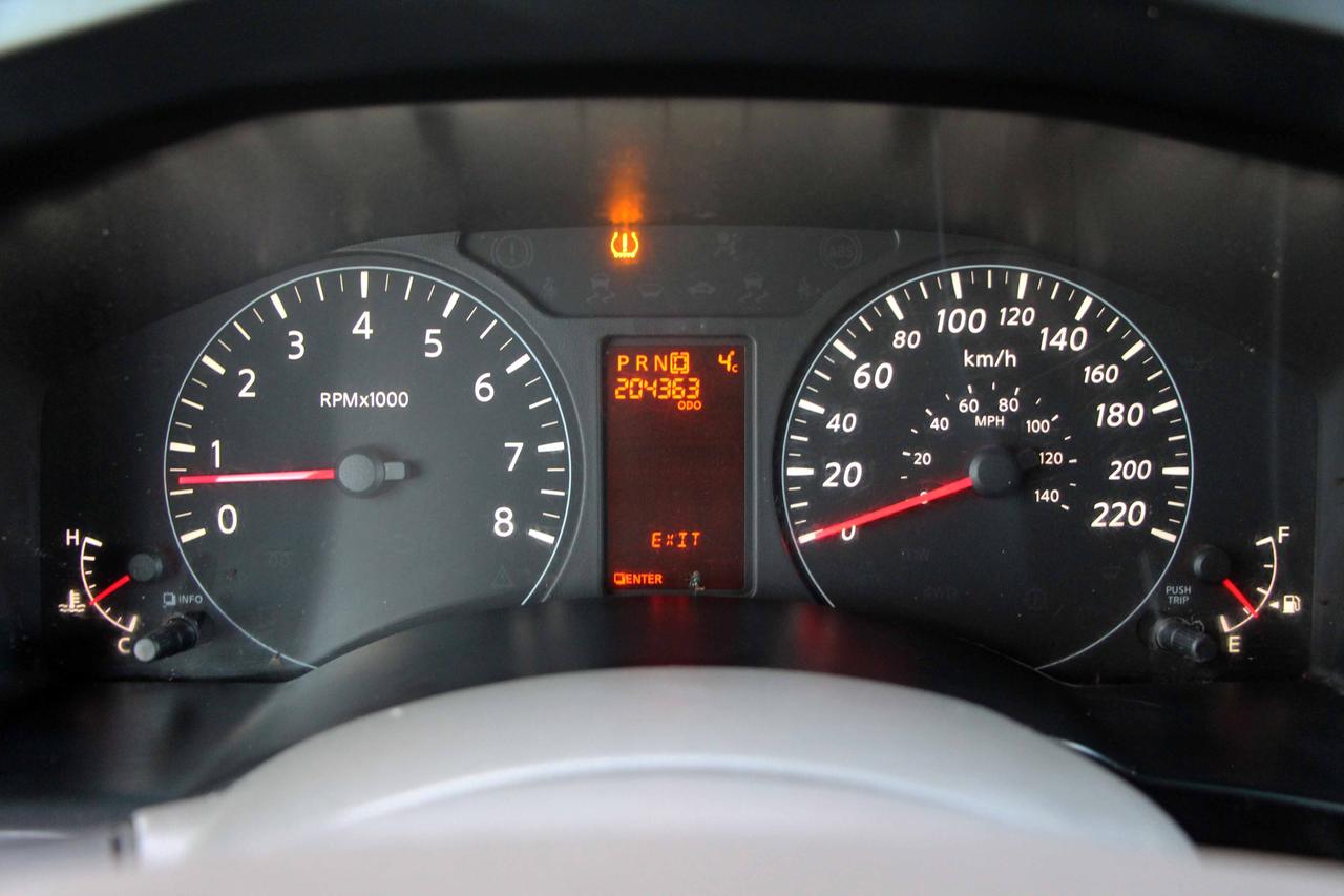 2015 Nissan NV 2500 SV Photo