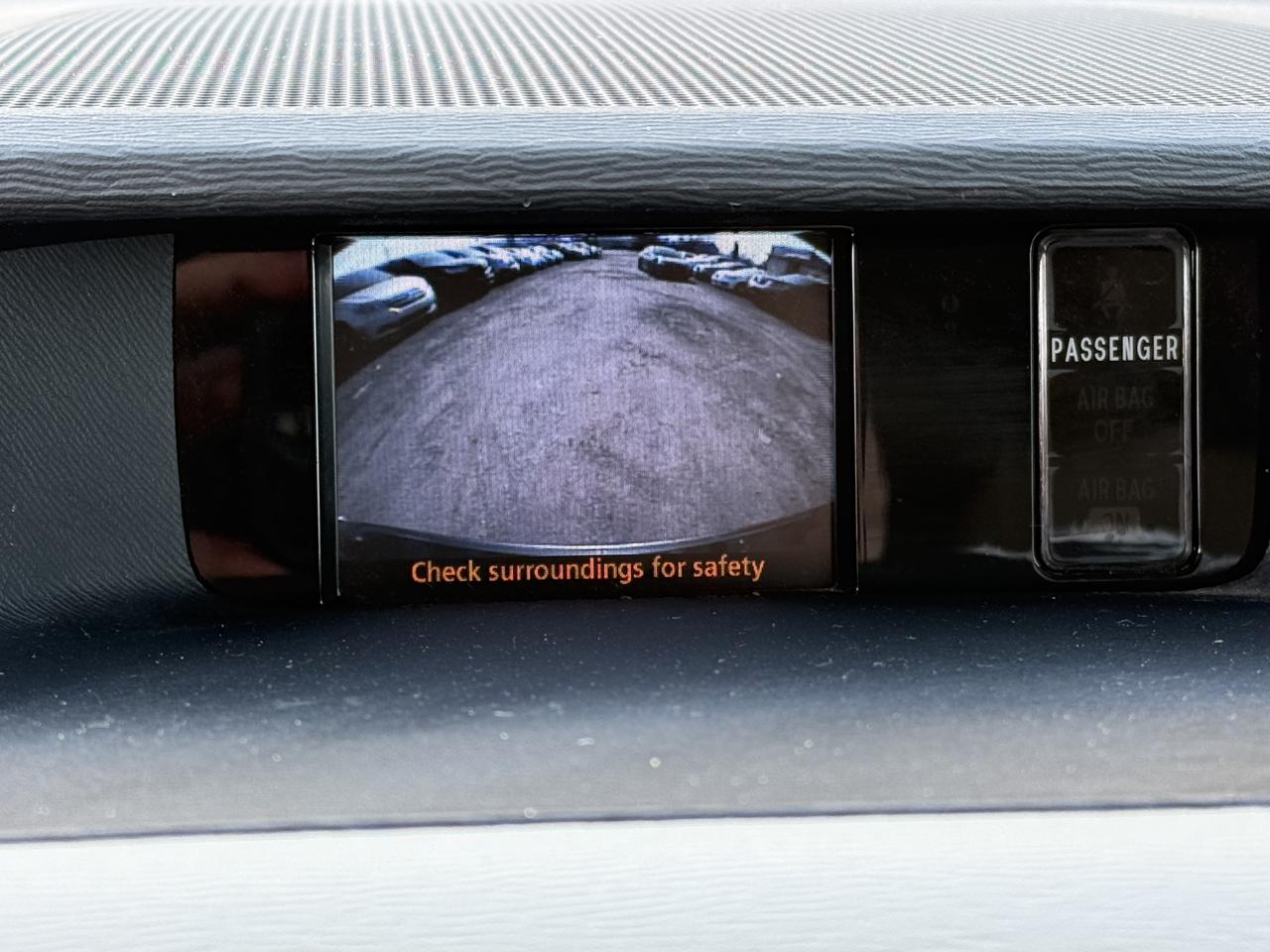 2013 Toyota Sienna LE Photo