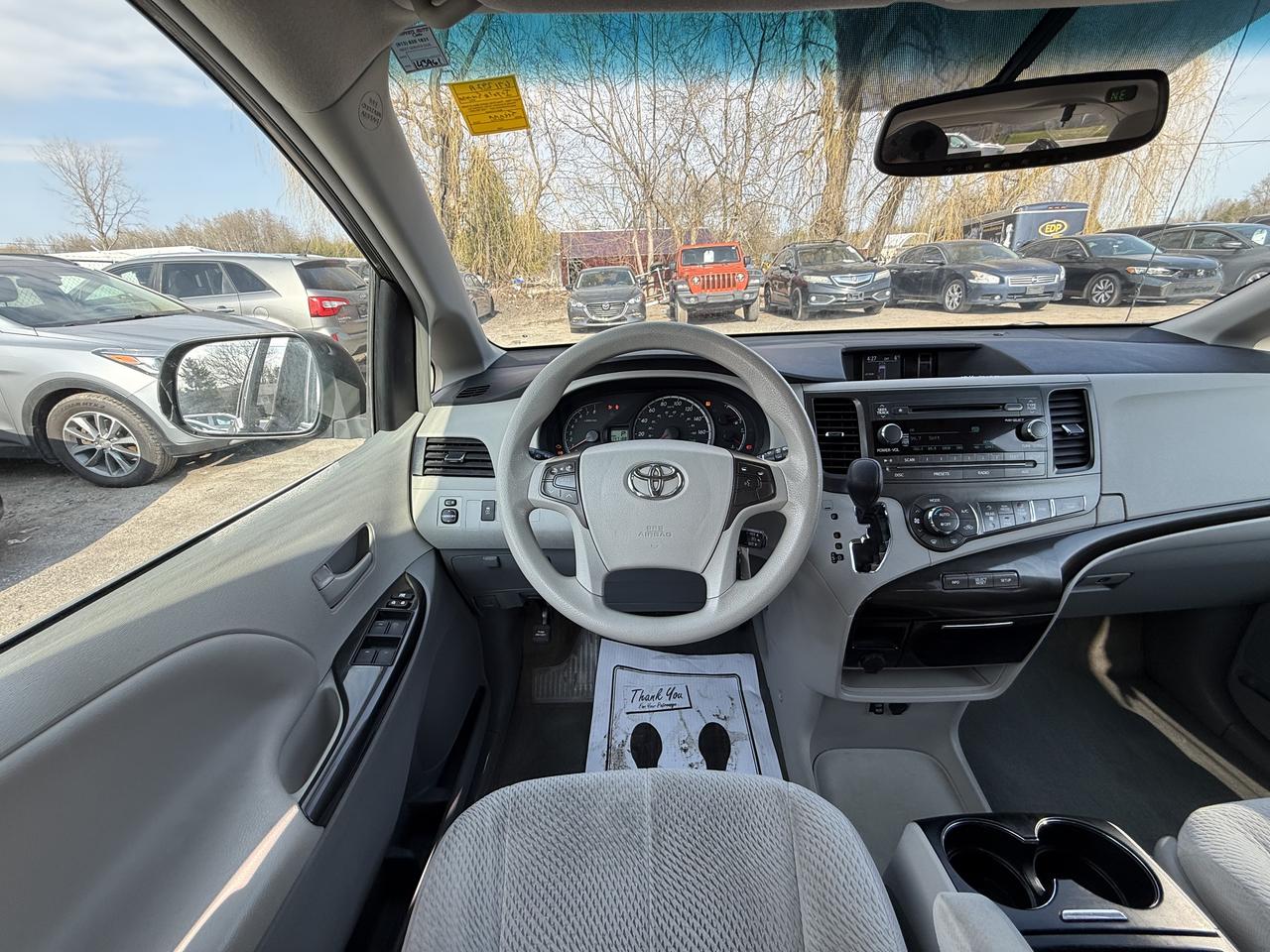 2013 Toyota Sienna LE Photo