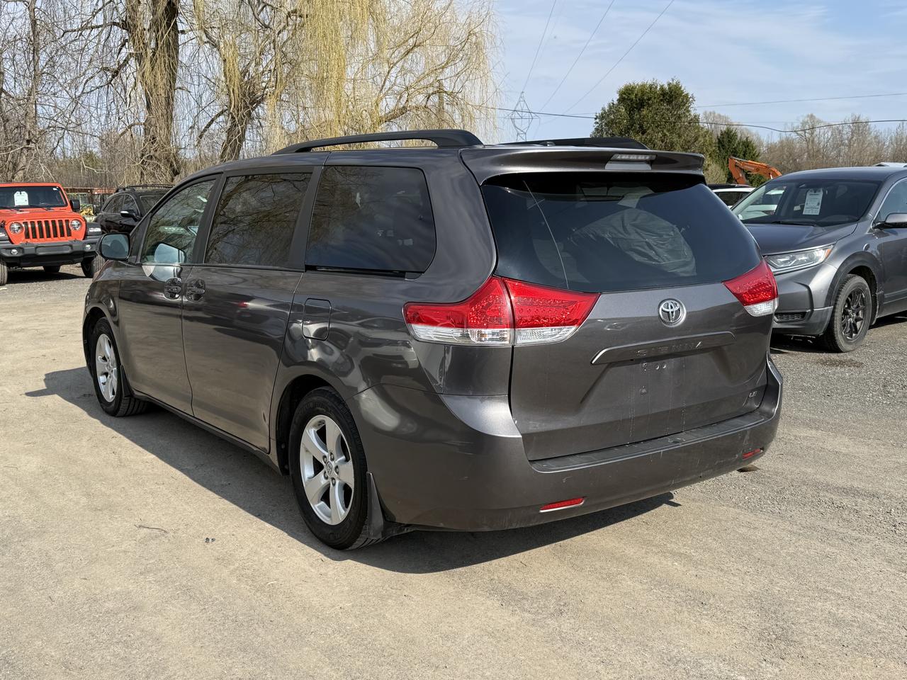 2013 Toyota Sienna LE Photo