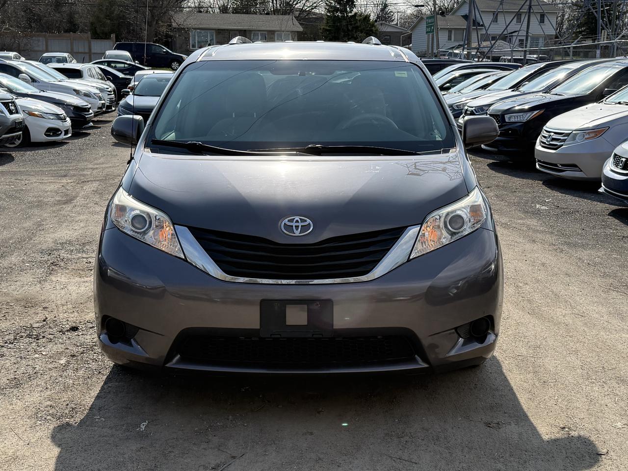 2013 Toyota Sienna LE Photo