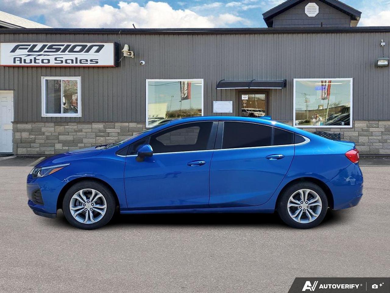 2019 Chevrolet Cruze LT-REMOTE START-BACK UP CAMERA-HEATED SEATS Photo3