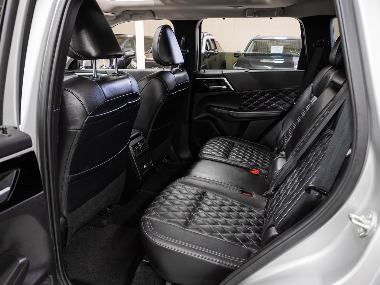 2023 Mitsubishi Outlander GT S-AWC | Nav | Leather | Sunroof | HUD | CarPlay