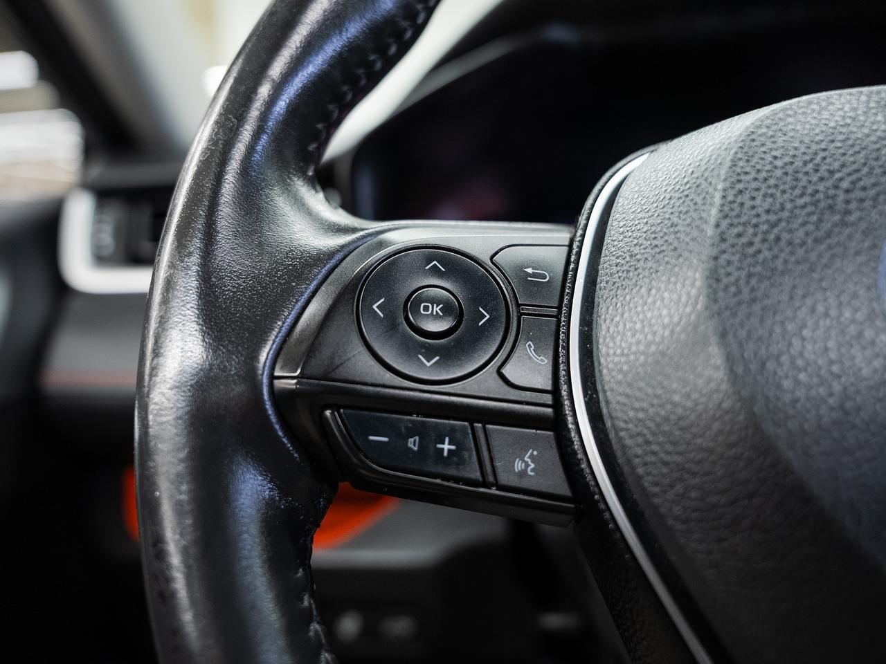 2019 Toyota RAV4 TRAIL AWD | Leather | Sunroof | Cooled Seats | BSM