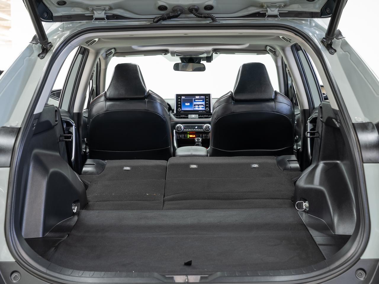 2019 Toyota RAV4 TRAIL AWD | Leather | Sunroof | Cooled Seats | BSM