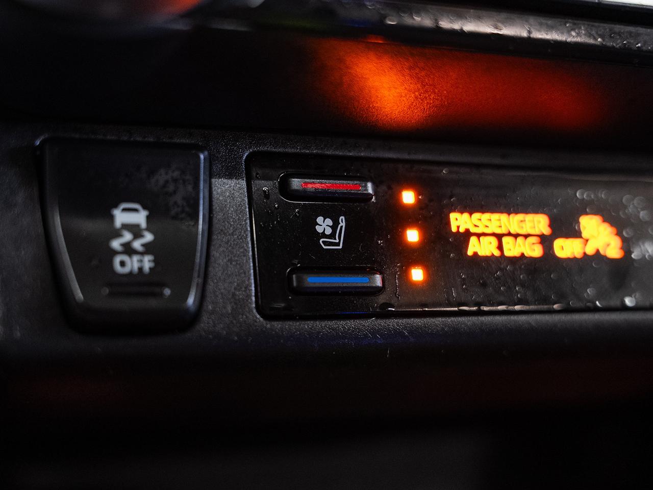 2019 Toyota RAV4 TRAIL AWD | Leather | Sunroof | Cooled Seats | BSM Photo