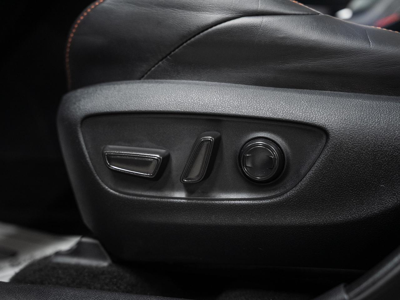 2019 Toyota RAV4 TRAIL AWD | Leather | Sunroof | Cooled Seats | BSM Photo
