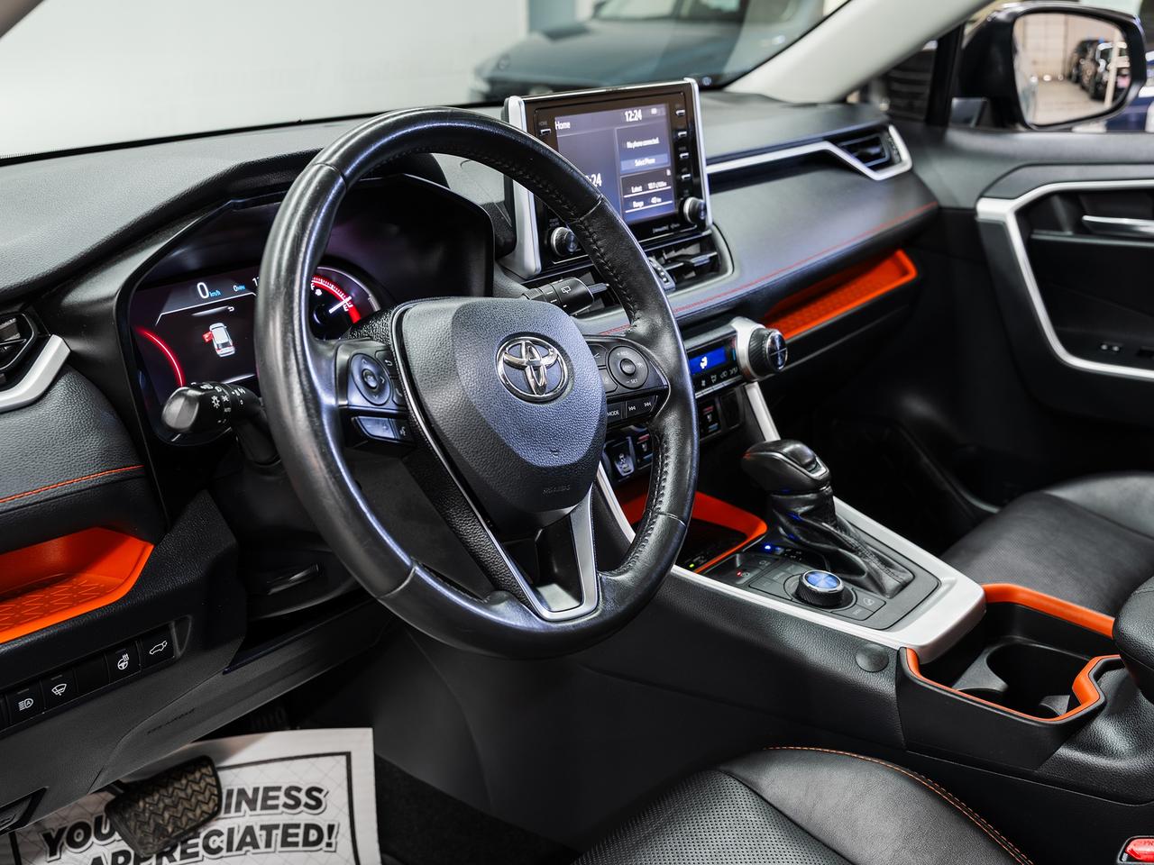 2019 Toyota RAV4 TRAIL AWD | Leather | Sunroof | Cooled Seats | BSM