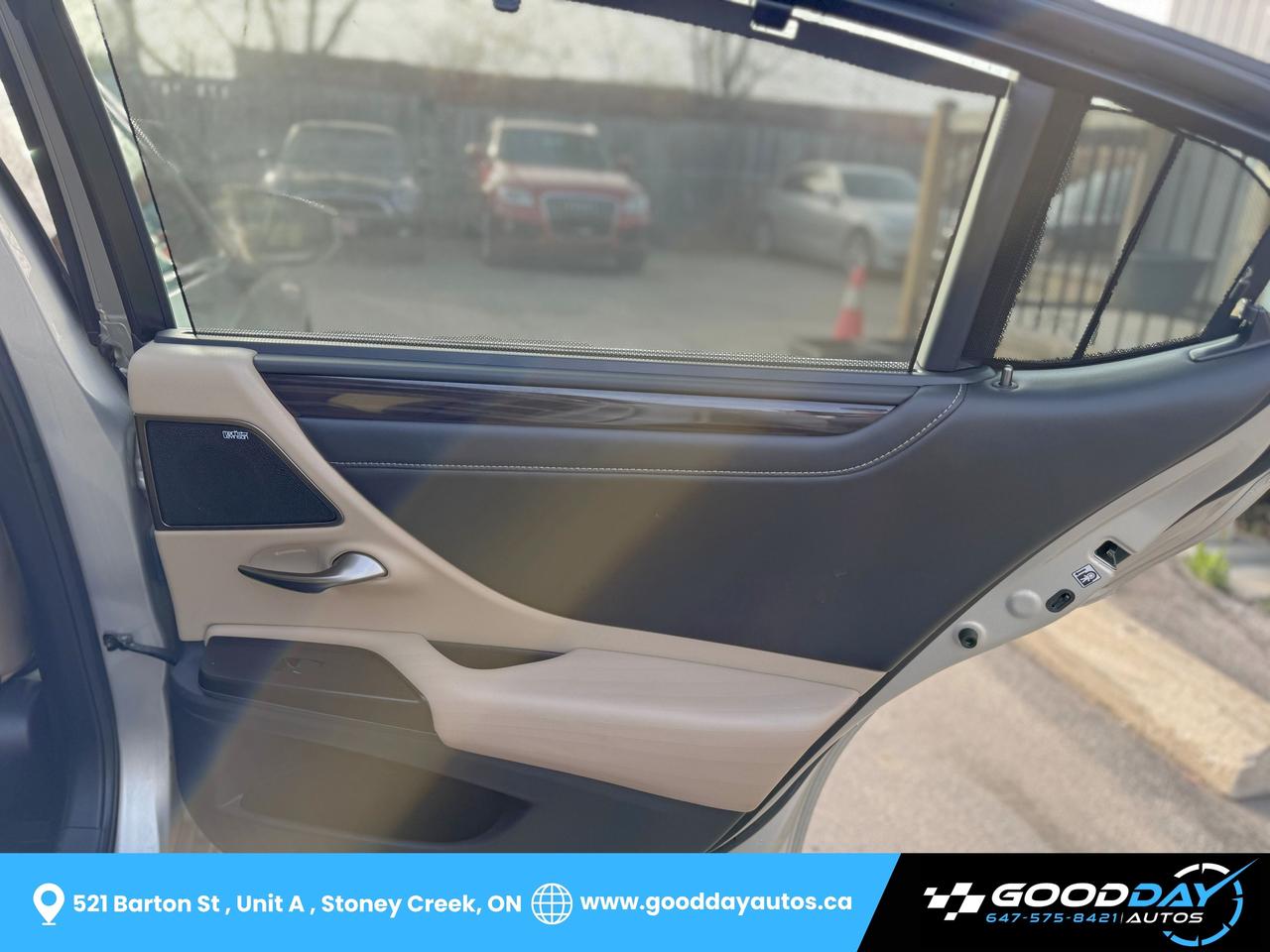 2020 Lexus ES 300h ULTRA LUXURY PKG | ONE OWNER | DEALER SERVICE Photo