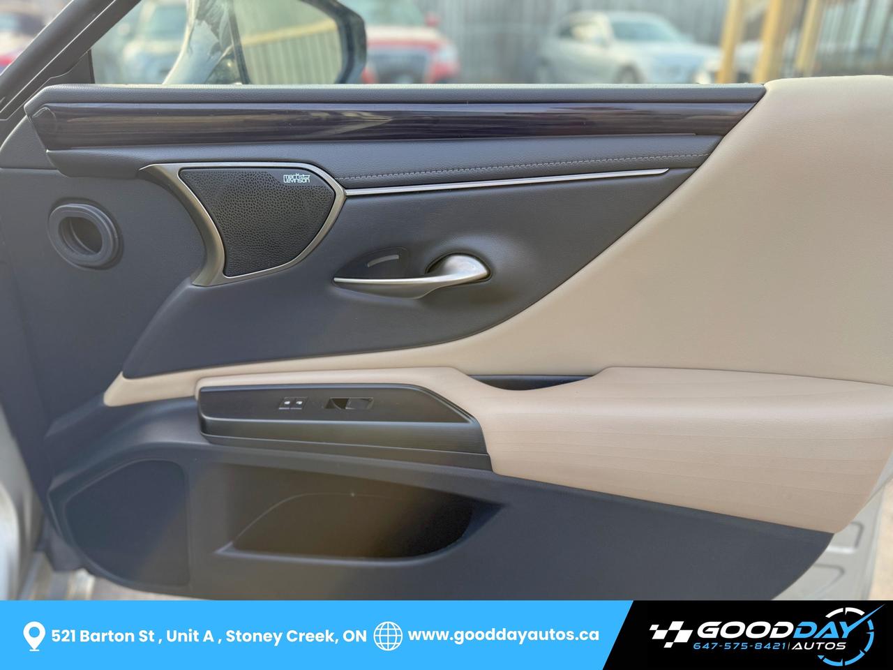 2020 Lexus ES 300h ULTRA LUXURY PKG | ONE OWNER | DEALER SERVICE Photo