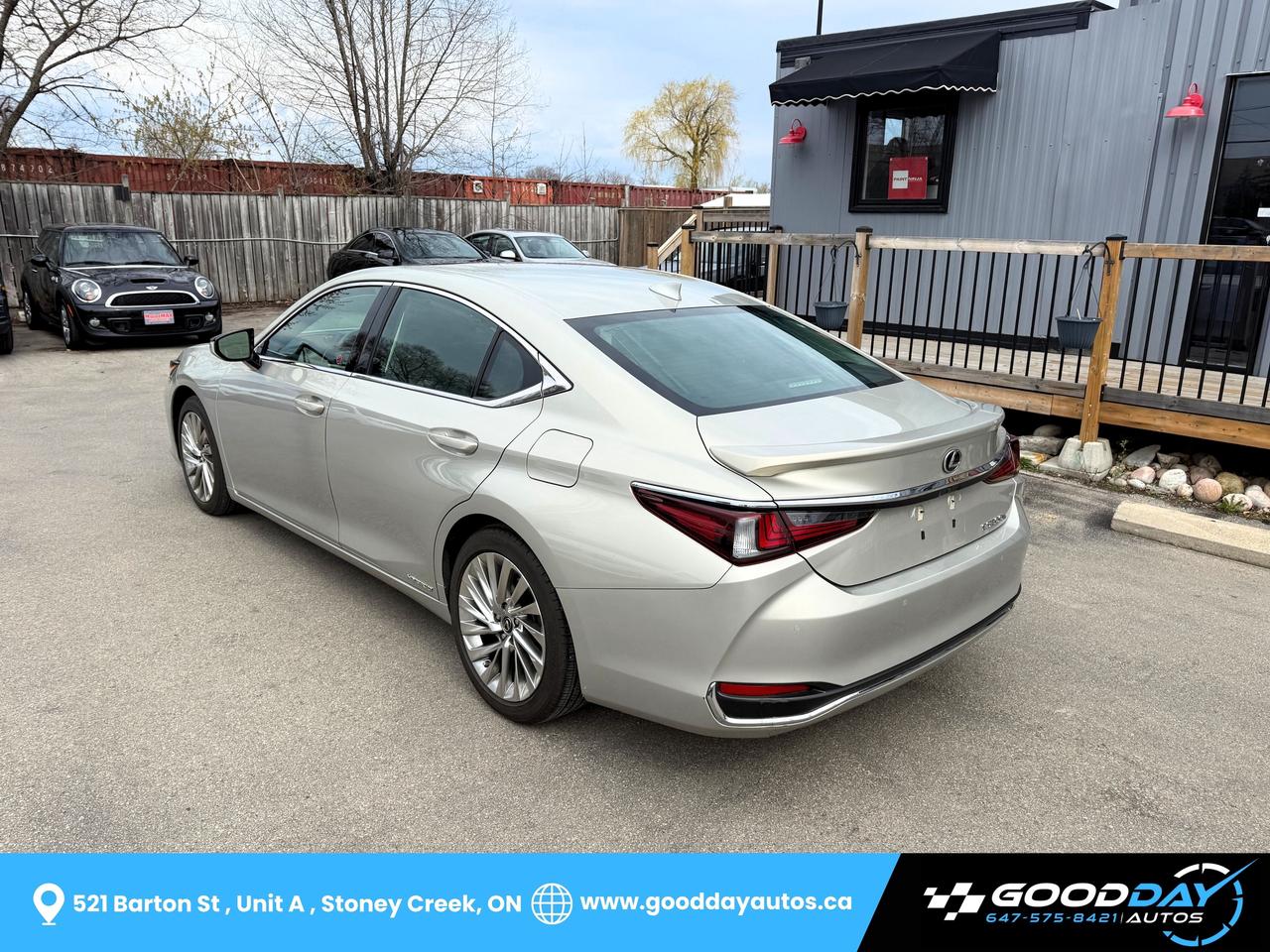 2020 Lexus ES 300h ULTRA LUXURY PKG | ONE OWNER | DEALER SERVICE Photo
