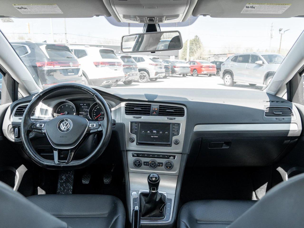 2017 Volkswagen Golf COMFORTLINE Photo