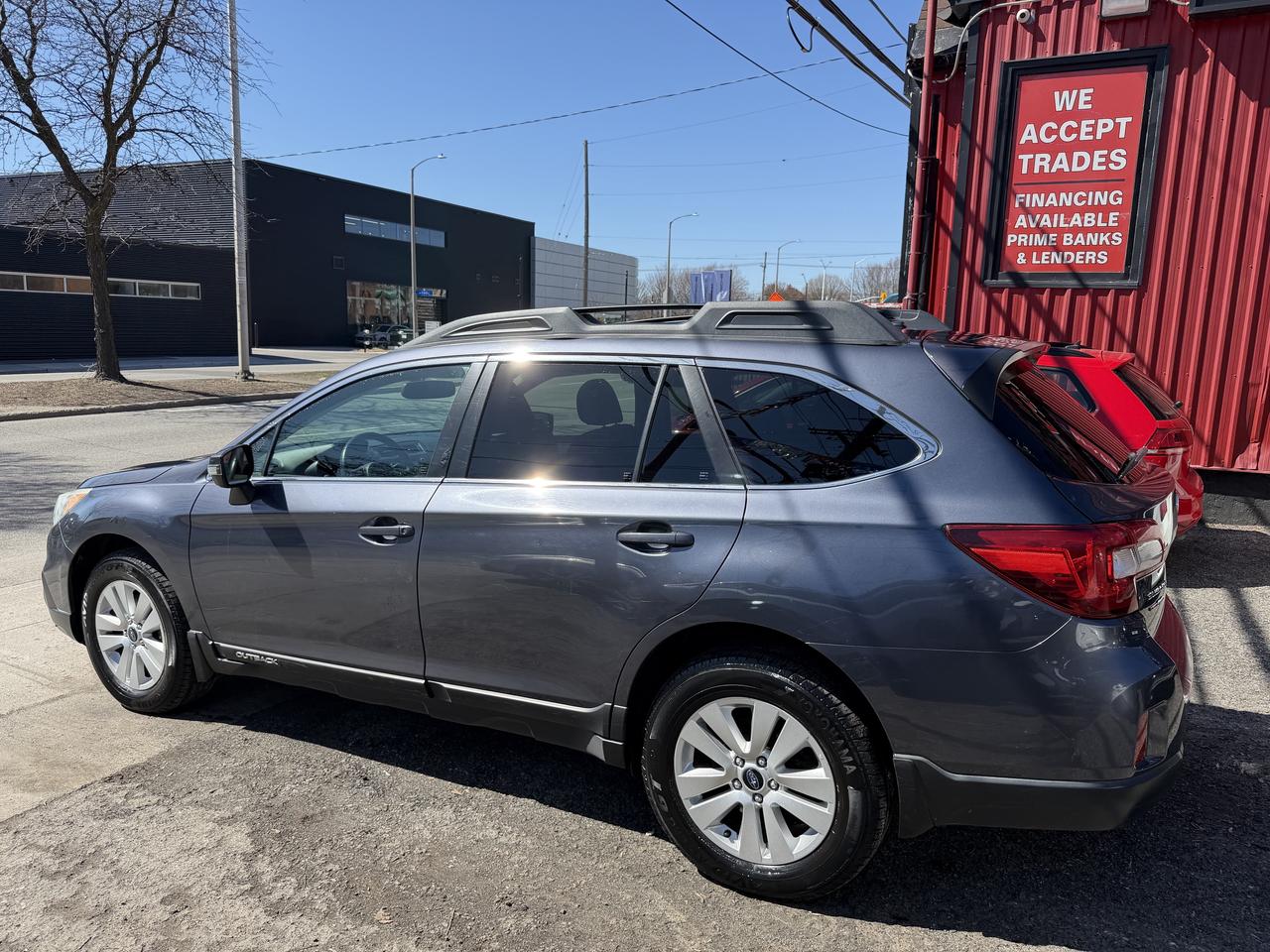 2016 Subaru Outback Premium Photo