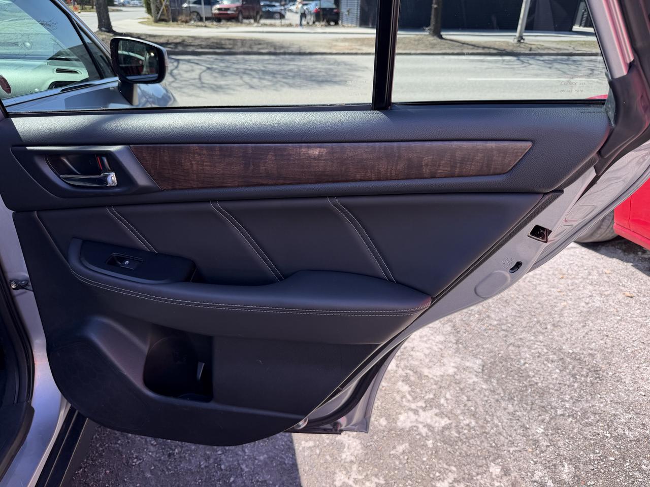 2018 Subaru Outback Limited Eyesight Photo