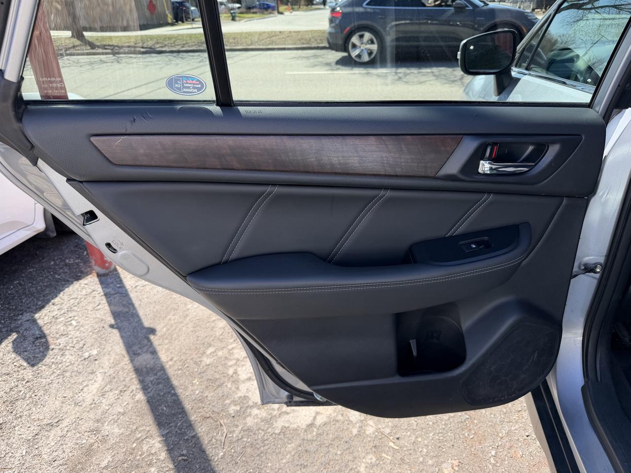 2018 Subaru Outback Limited Eyesight Photo