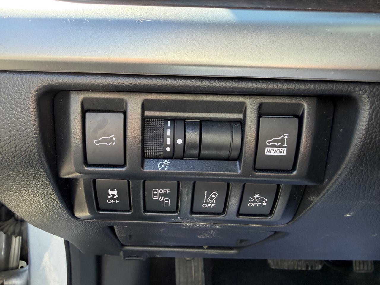 2018 Subaru Outback Limited Eyesight Photo