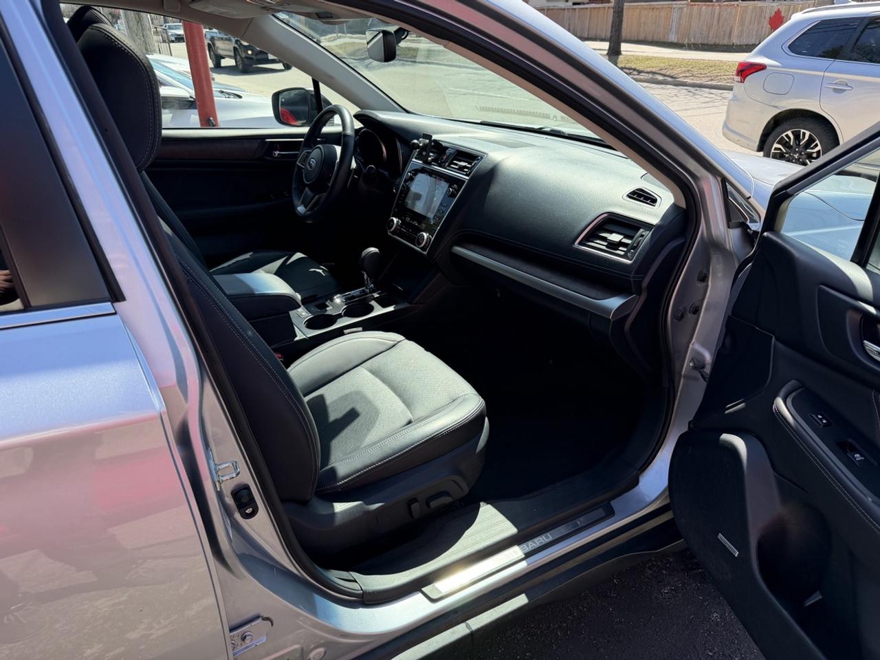 2018 Subaru Outback Limited Eyesight Photo