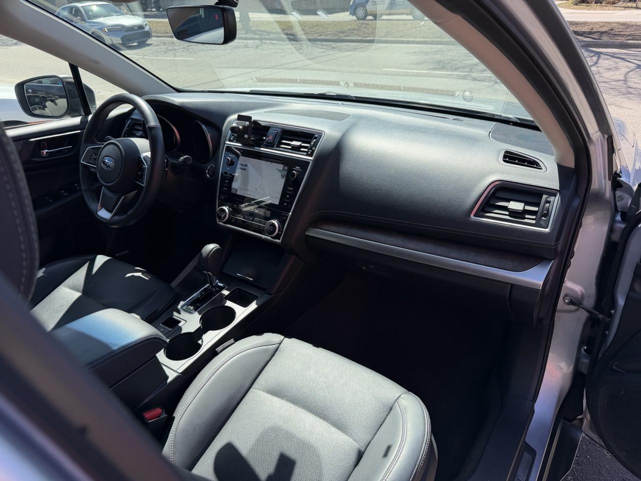 2018 Subaru Outback Limited Eyesight Photo