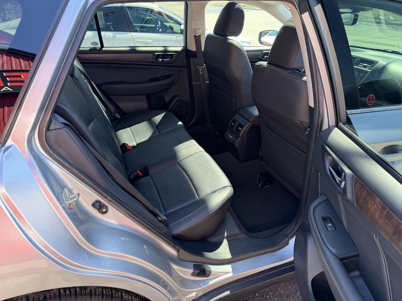 2018 Subaru Outback Limited Eyesight Photo