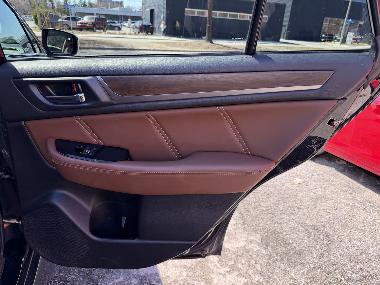 2018 Subaru Outback Limited Eyesight Photo