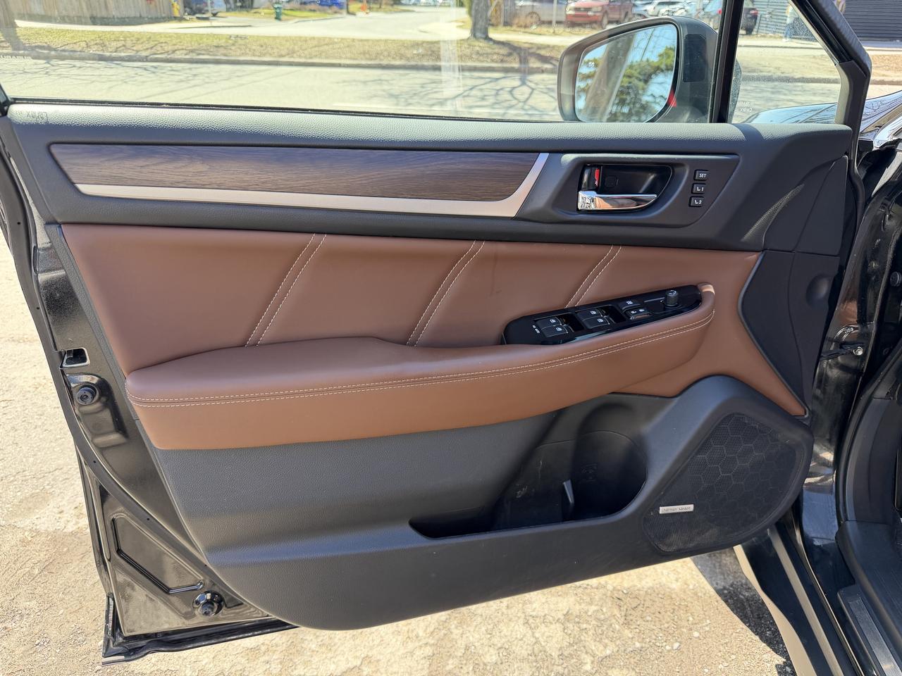 2018 Subaru Outback Limited Eyesight Photo