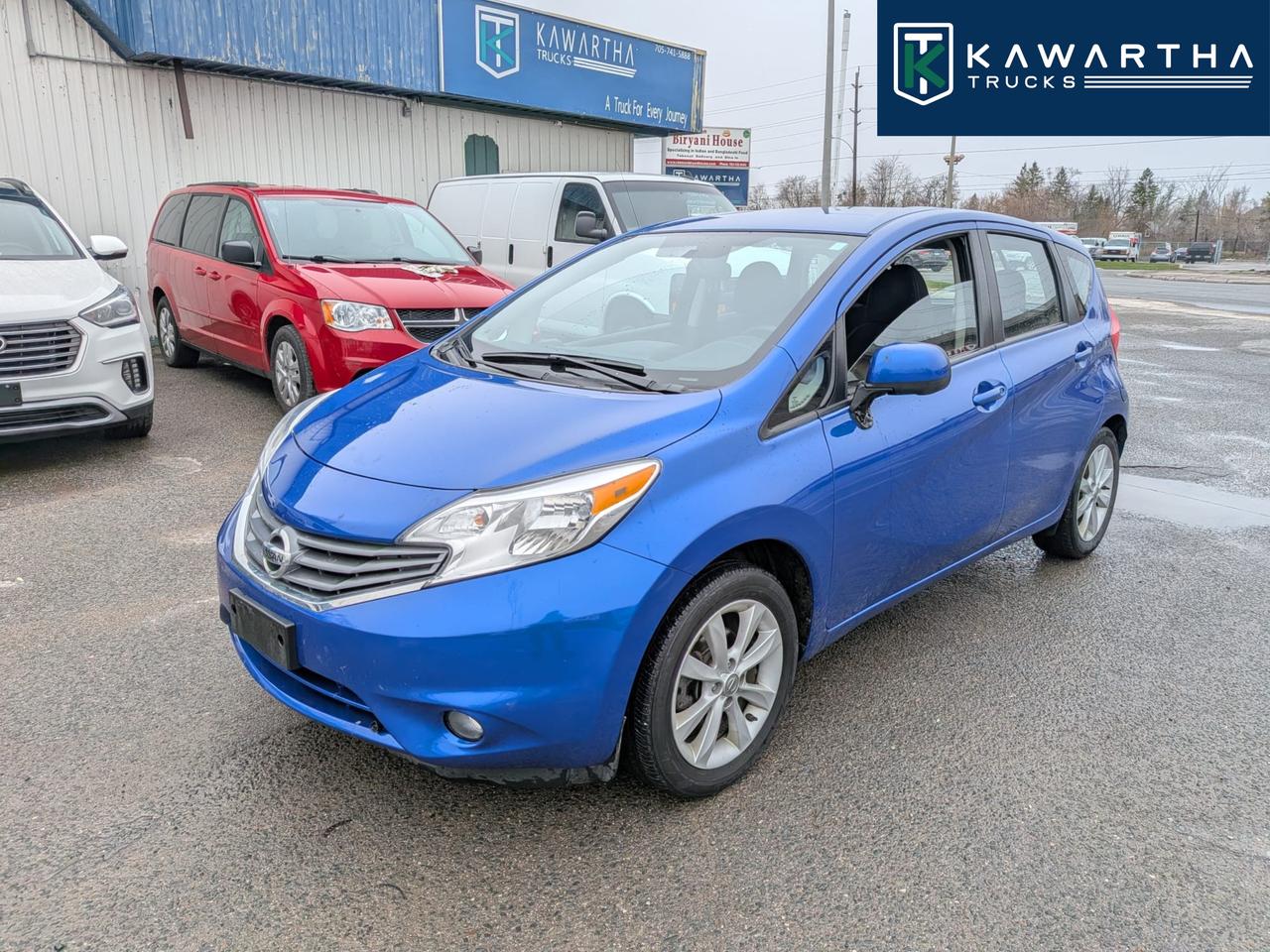 2014 Nissan Versa 5dr HB 1.6 Photo0