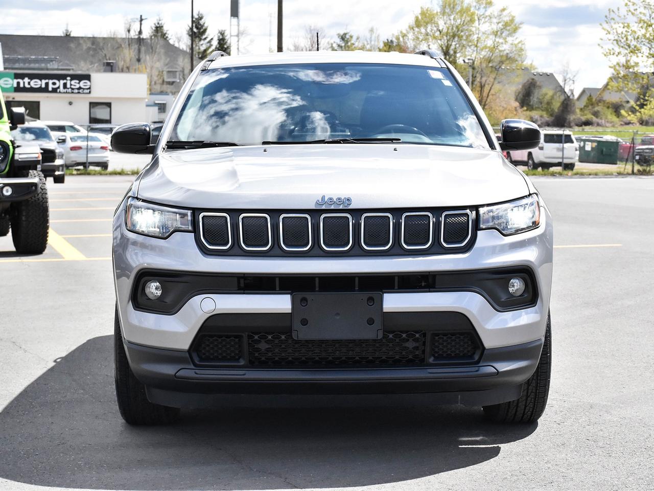 2022 Jeep Compass NORTH Photo