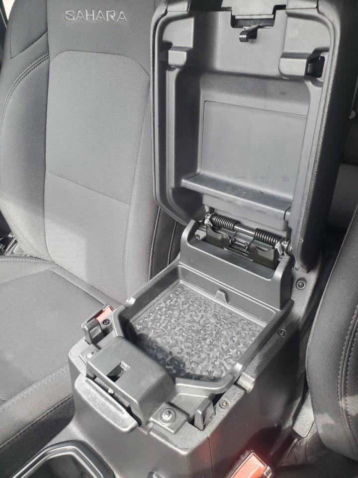 2022 Jeep Wrangler Unlimited Sahara 4X4 Photo