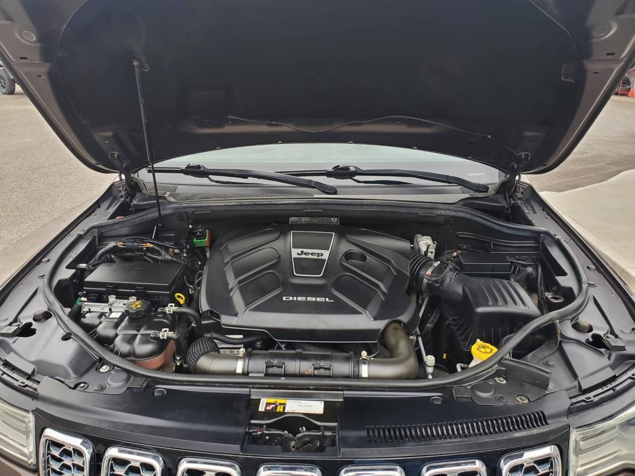 2018 Jeep Grand Cherokee OVERLAND 4X4 Photo